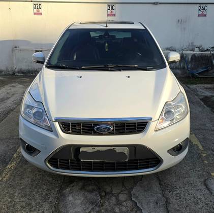 FORD FOCUS 2.0 TITANIUM HATCH 16V FLEX 4P AUTOMÁTICO